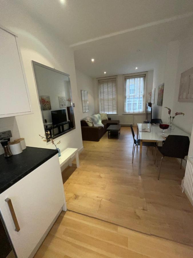 Amazing 2 Bedroom Apartment London Bagian luar foto